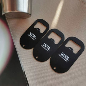 VANS all'aperto campeggio picnic e uso domestico apertore di bottiglie in metallo-5986  