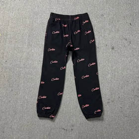 Pantaloni tagliati
