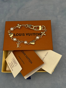 Louis Vuitton LV nero fascino resina perla fiore a forma di cuore pendente catena borsa decorazione   