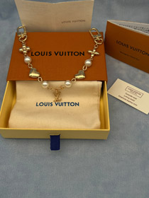 Louis Vuitton LV catena in metallo abbellito con lettere, fiori, braccialetto a forma di cuore perla  